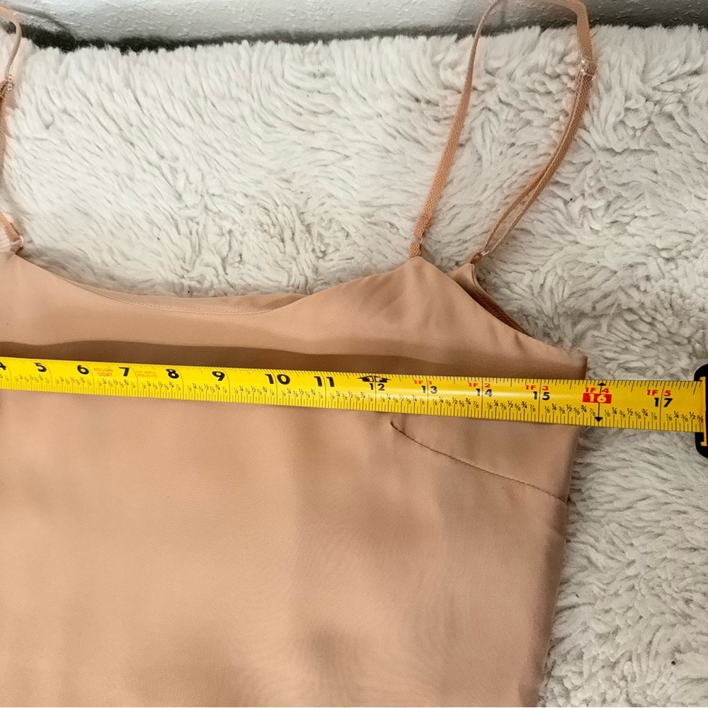 Biyan nude spaghetti strap silky tank top m - Picture 7 of 8